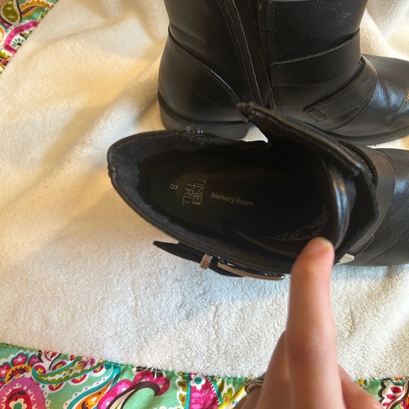 Time and tru black boots - Picture 4 of 4